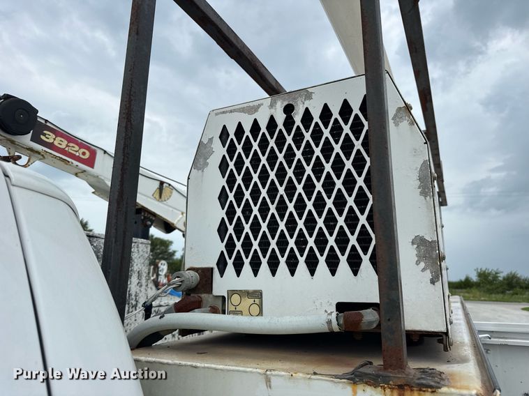 image for item DJ9681 2011 Ford F550 utility / service truck