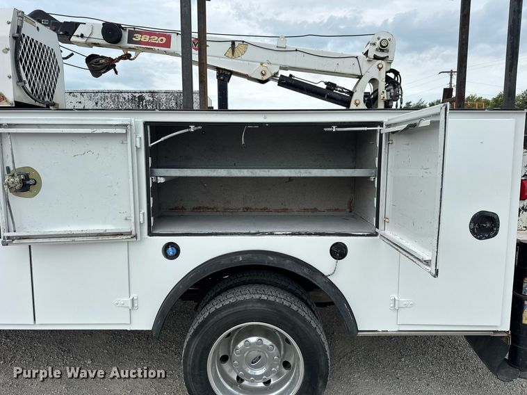 image for item DJ9681 2011 Ford F550 utility / service truck