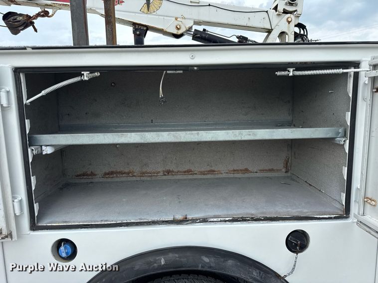 image for item DJ9681 2011 Ford F550 utility / service truck