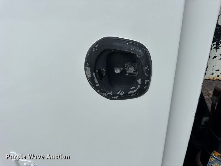 image for item DJ9681 2011 Ford F550 utility / service truck