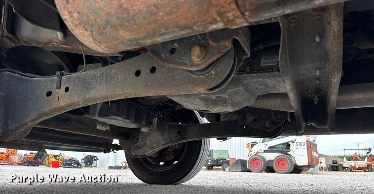 image for item DJ9681 2011 Ford F550 utility / service truck