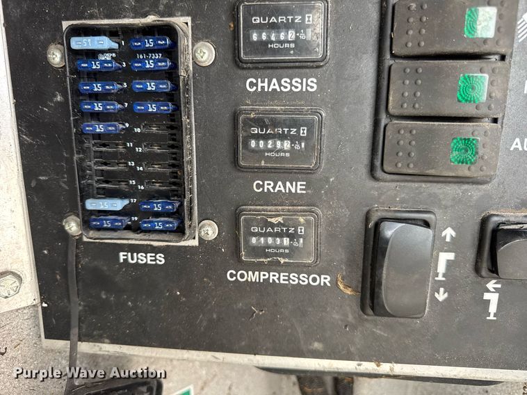 image for item DJ9681 2011 Ford F550 utility / service truck