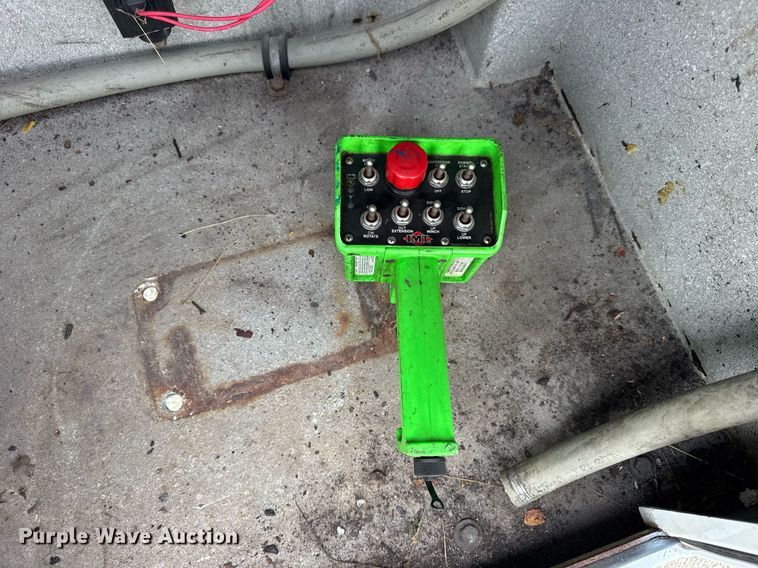 image for item DJ9681 2011 Ford F550 utility / service truck