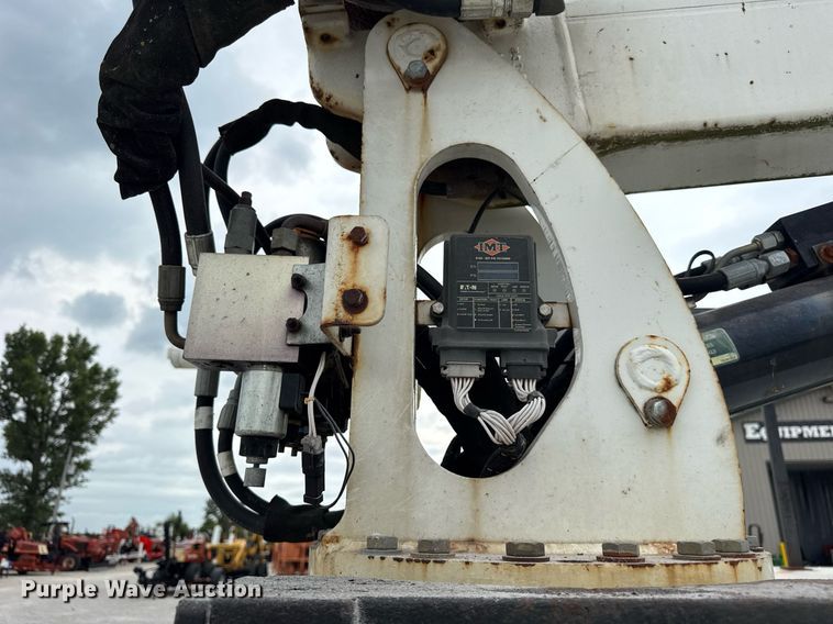 image for item DJ9681 2011 Ford F550 utility / service truck