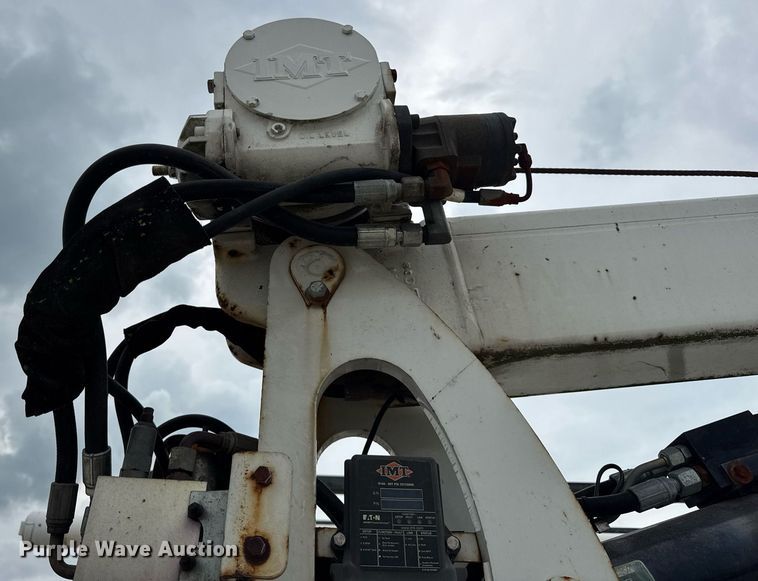 image for item DJ9681 2011 Ford F550 utility / service truck