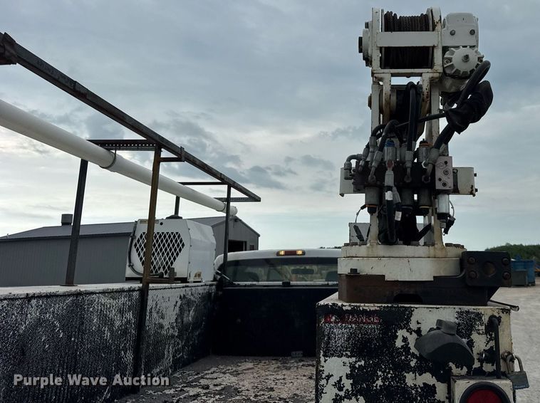 image for item DJ9681 2011 Ford F550 utility / service truck