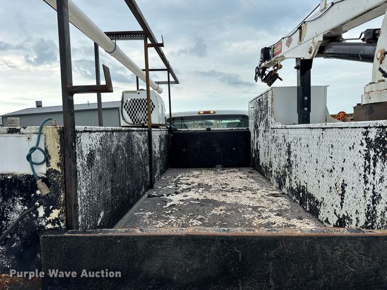 image for item DJ9681 2011 Ford F550 utility / service truck