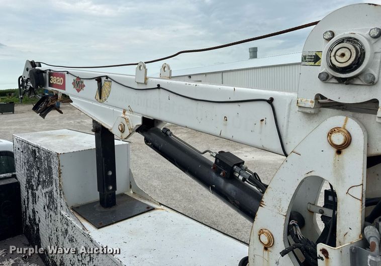 image for item DJ9681 2011 Ford F550 utility / service truck