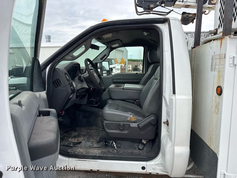 image for item DJ9681 2011 Ford F550 utility / service truck