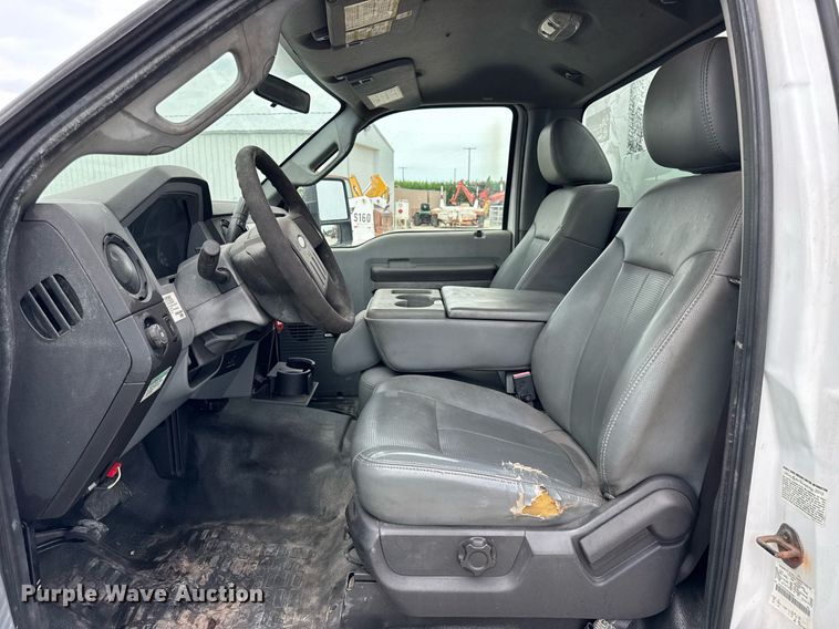 image for item DJ9681 2011 Ford F550 utility / service truck