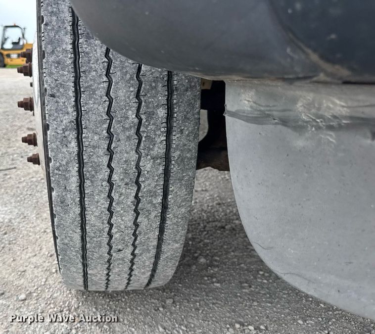 image for item DJ9681 2011 Ford F550 utility / service truck