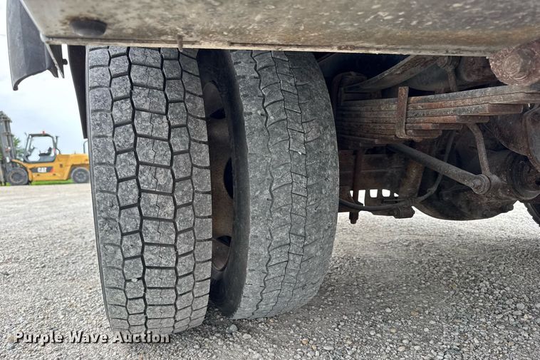 image for item DJ9681 2011 Ford F550 utility / service truck