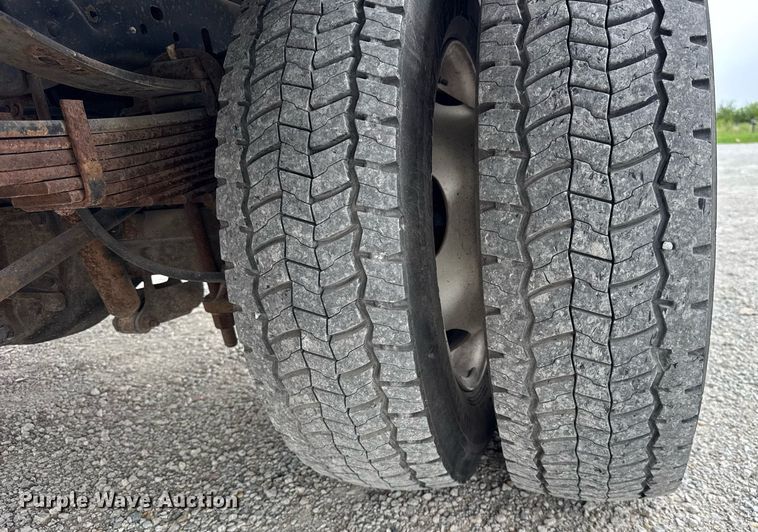 image for item DJ9681 2011 Ford F550 utility / service truck