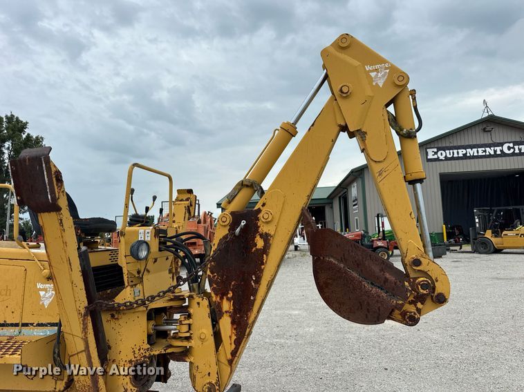 image for item DJ9682 1997 Vermeer V8550 trencher