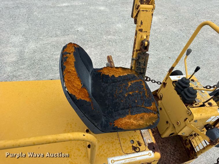 image for item DJ9682 1997 Vermeer V8550 trencher