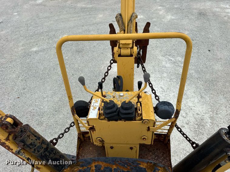 image for item DJ9682 1997 Vermeer V8550 trencher