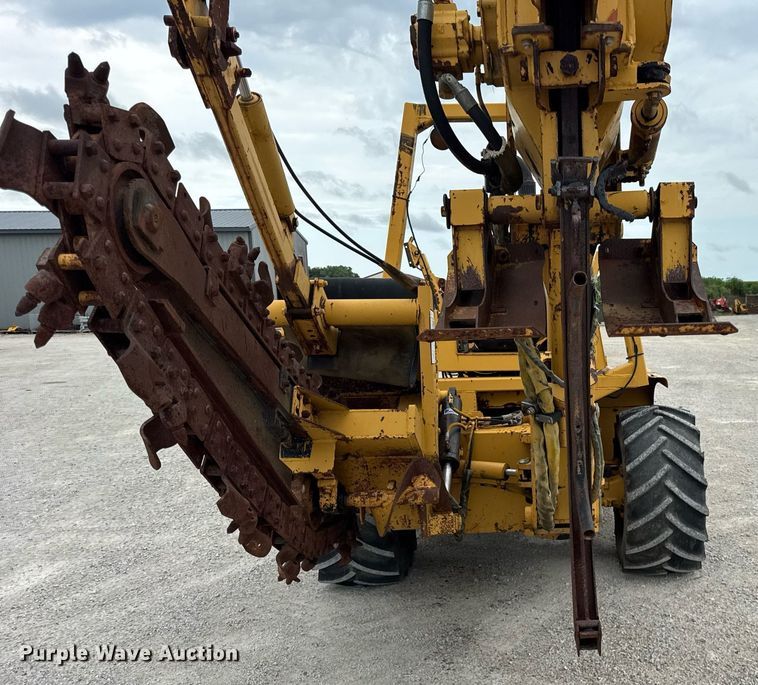 image for item DJ9682 1997 Vermeer V8550 trencher