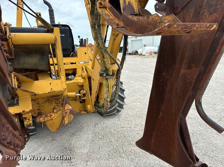 image for item DJ9682 1997 Vermeer V8550 trencher