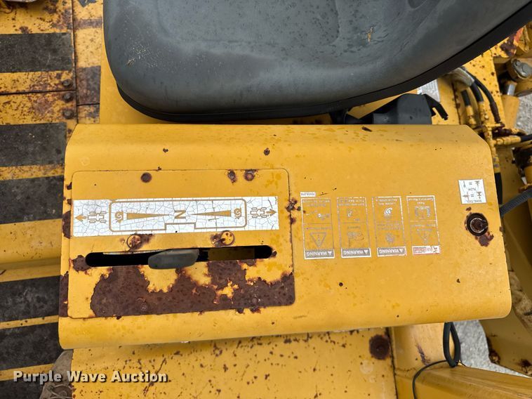 image for item DJ9682 1997 Vermeer V8550 trencher