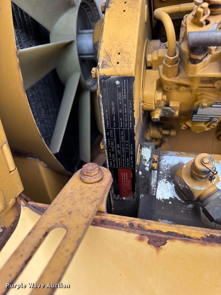 image for item DJ9682 1997 Vermeer V8550 trencher