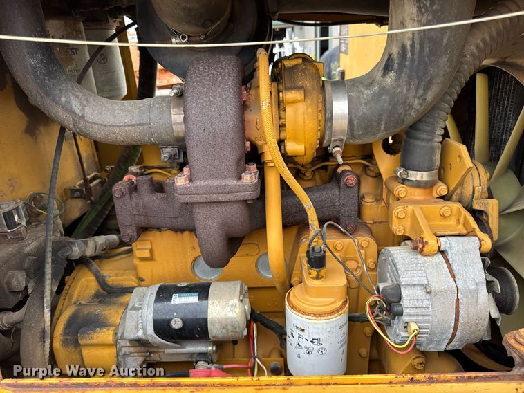 image for item DJ9682 1997 Vermeer V8550 trencher