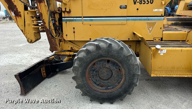 image for item DJ9682 1997 Vermeer V8550 trencher