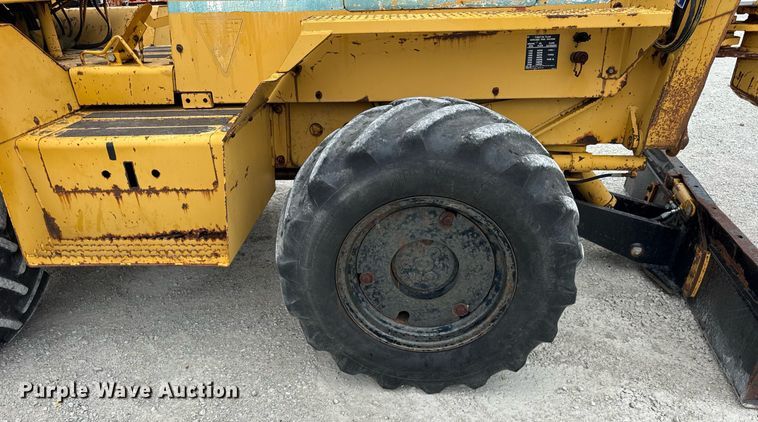 image for item DJ9682 1997 Vermeer V8550 trencher