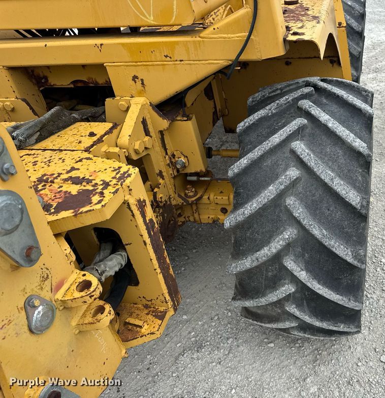 image for item DJ9682 1997 Vermeer V8550 trencher