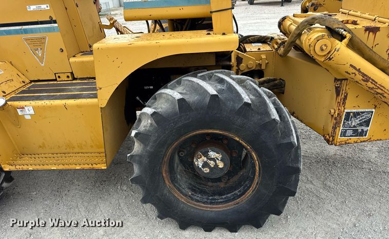 image for item DJ9682 1997 Vermeer V8550 trencher