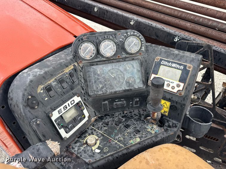 image for item DJ9683 2005 Ditch Witch JT1220 Mach 1 directional boring unit