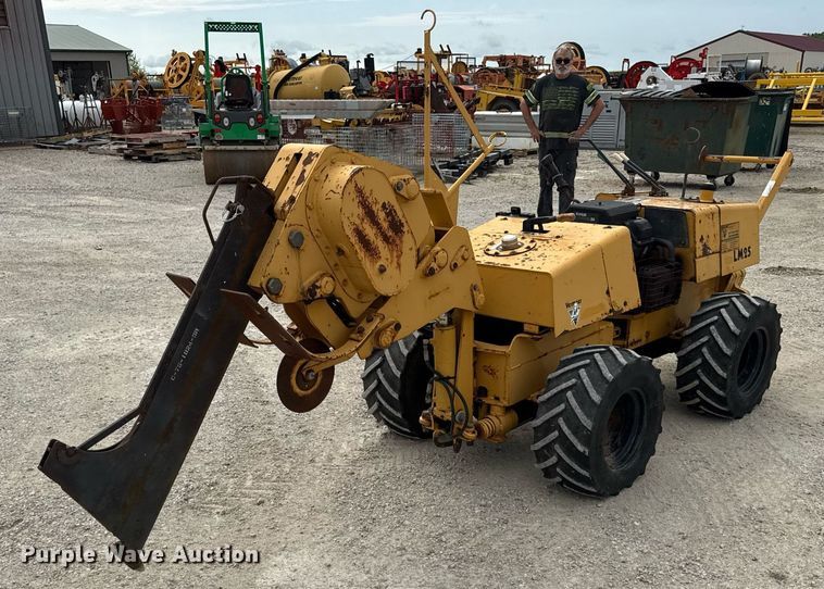 image for item DJ9684 2000 Vermeer LM25 cable plow