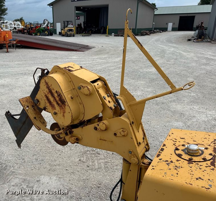 image for item DJ9684 2000 Vermeer LM25 cable plow