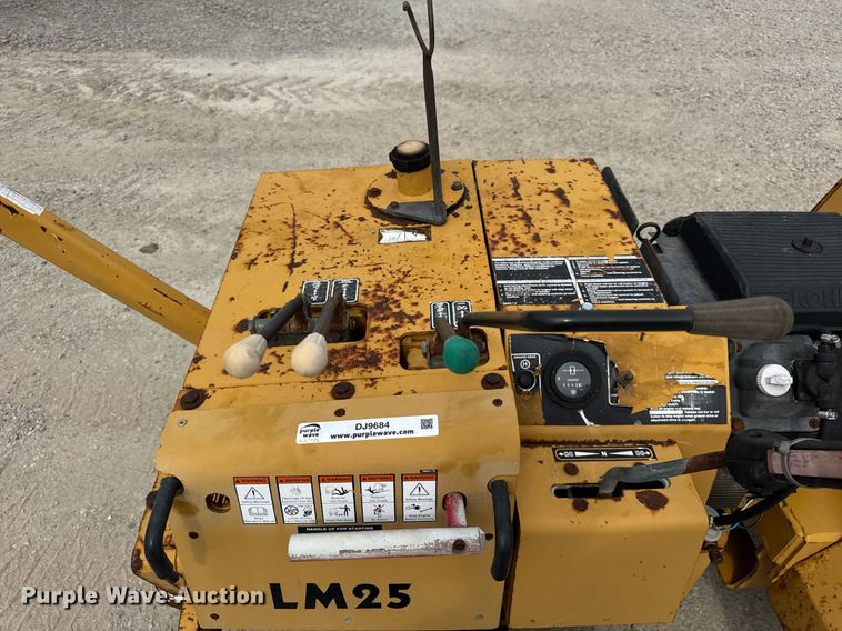 image for item DJ9684 2000 Vermeer LM25 cable plow