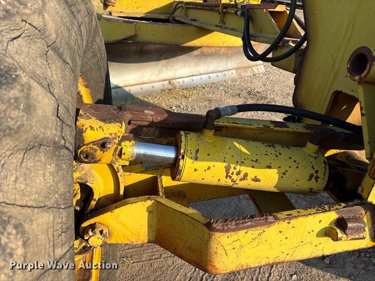 image for item DM1964 1972 Wabco 444 rigid frame motor grader