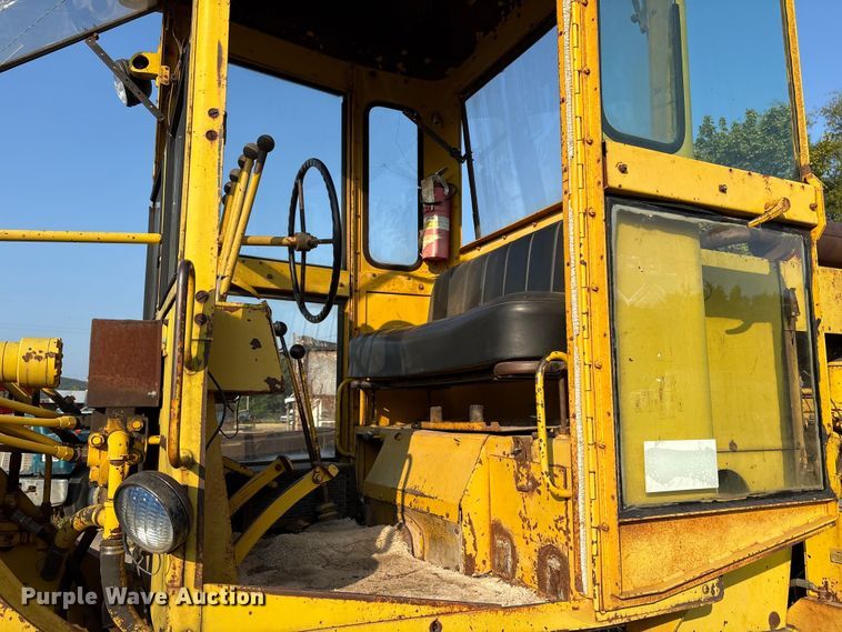 image for item DM1964 1972 Wabco 444 rigid frame motor grader