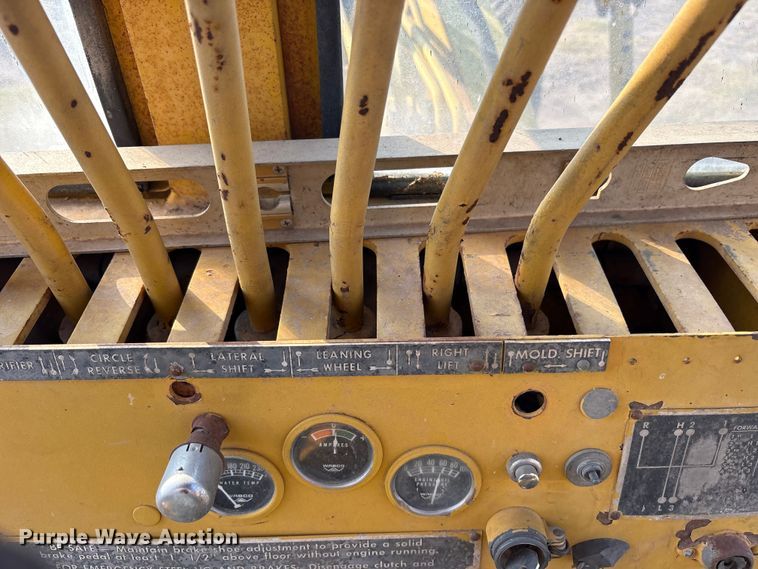 image for item DM1964 1972 Wabco 444 rigid frame motor grader