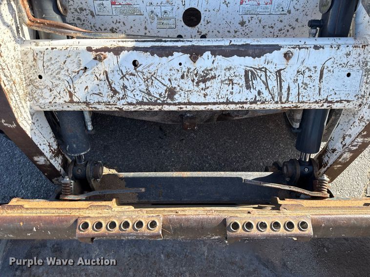 image for item DO7190 2004 Bobcat S150 skid steer loader