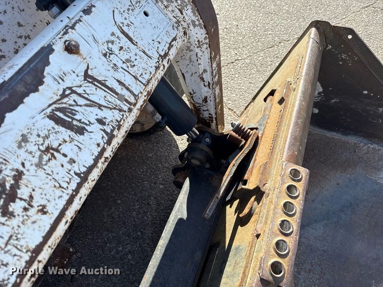 image for item DO7190 2004 Bobcat S150 skid steer loader