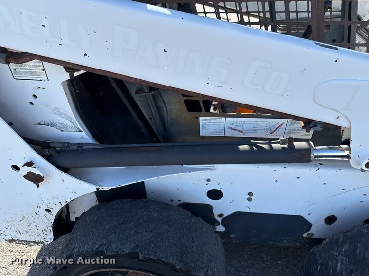 image for item DO7190 2004 Bobcat S150 skid steer loader