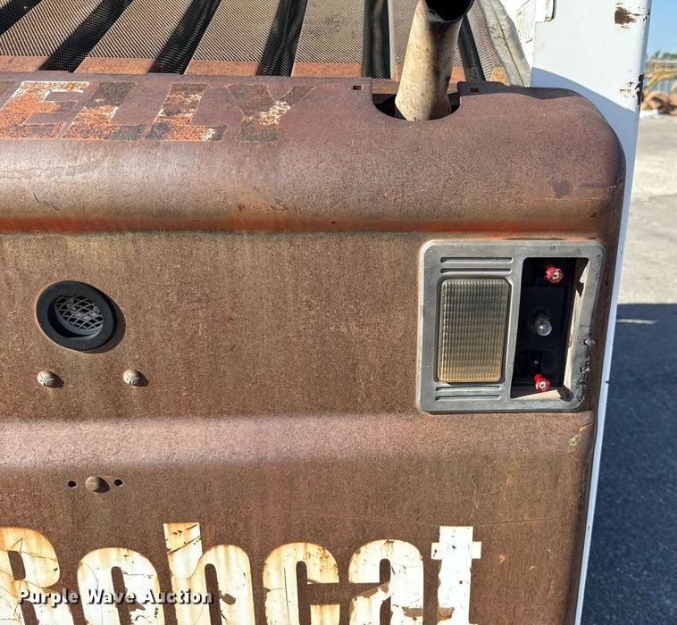 image for item DO7190 2004 Bobcat S150 skid steer loader