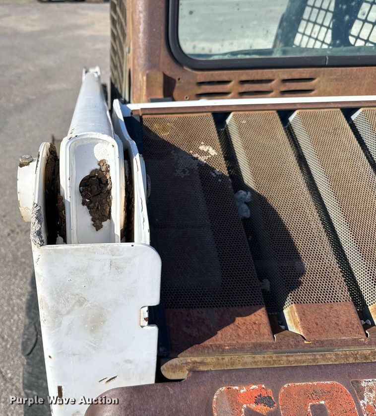 image for item DO7190 2004 Bobcat S150 skid steer loader