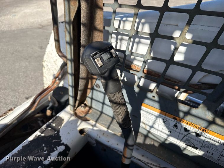image for item DO7190 2004 Bobcat S150 skid steer loader