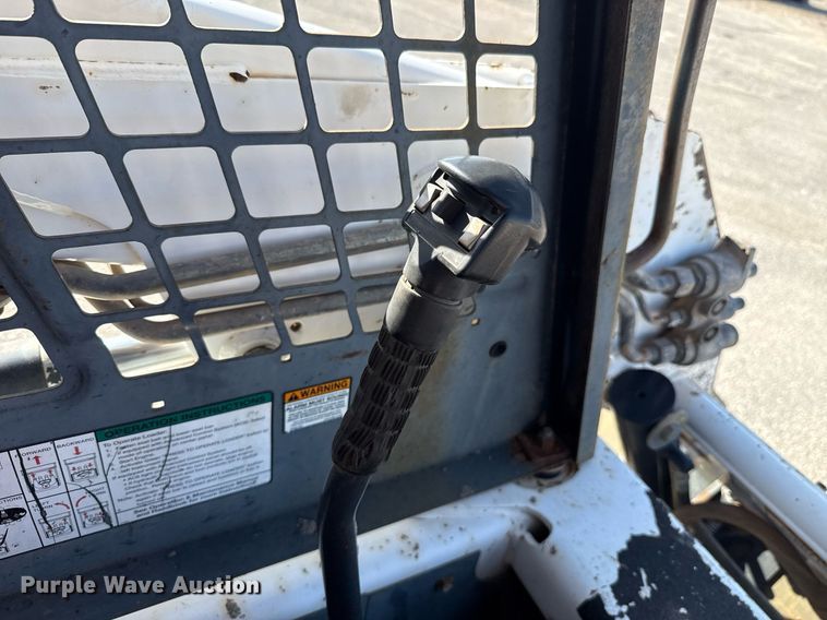 image for item DO7190 2004 Bobcat S150 skid steer loader