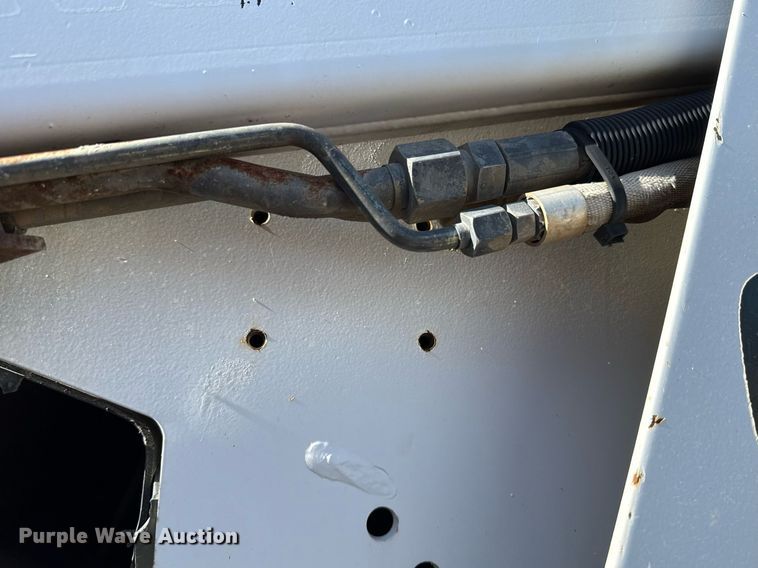 image for item DO7190 2004 Bobcat S150 skid steer loader