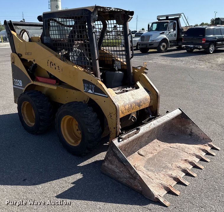image for item DO7191 2005 Caterpillar 232B skid steer loader