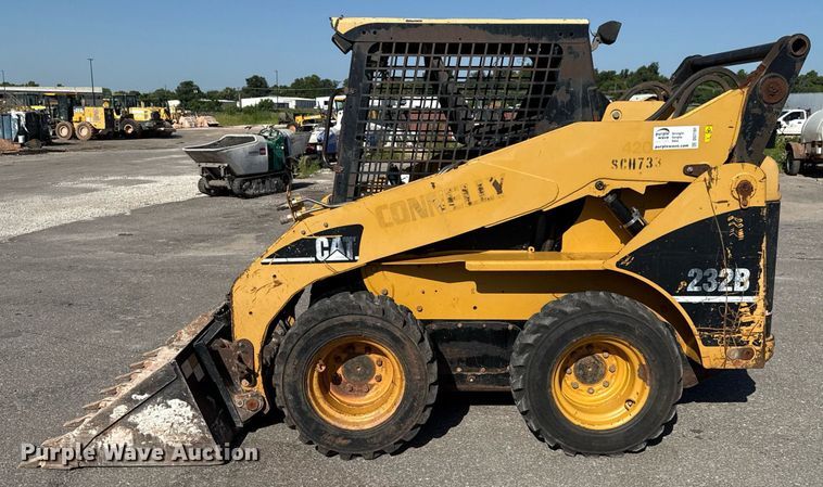 image for item DO7191 2005 Caterpillar 232B skid steer loader