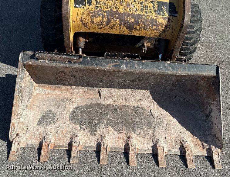 image for item DO7191 2005 Caterpillar 232B skid steer loader