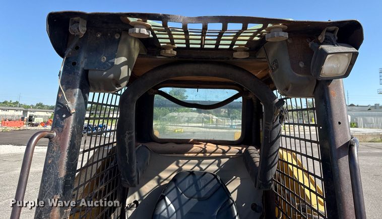 image for item DO7191 2005 Caterpillar 232B skid steer loader