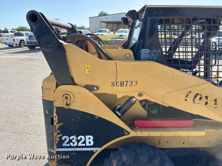 image for item DO7191 2005 Caterpillar 232B skid steer loader