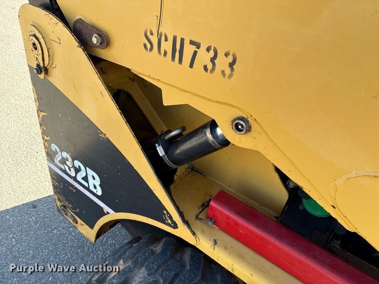 image for item DO7191 2005 Caterpillar 232B skid steer loader